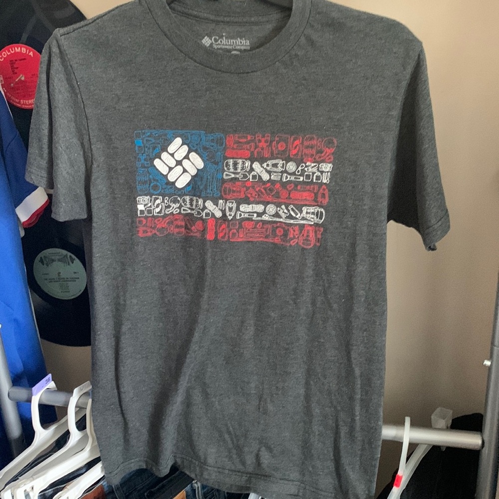Grey American flag Columbia shirt